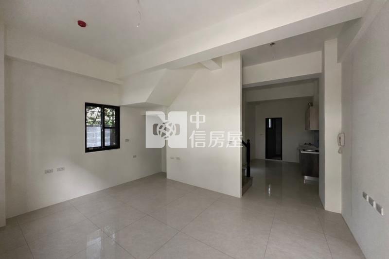 玉井輕屋齡全新別墅房屋室內格局與周邊環境