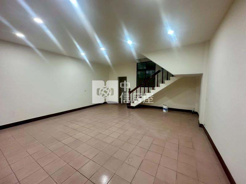 秀才路翻新美透天房屋室內格局與周邊環境