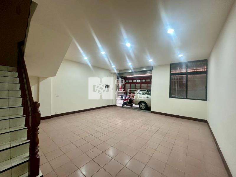 秀才路翻新美透天房屋室內格局與周邊環境