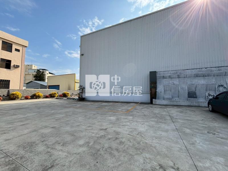 溪洲豪華氣派合法輕屋齡丁工廠房+3樓透天房屋室內格局與周邊環境