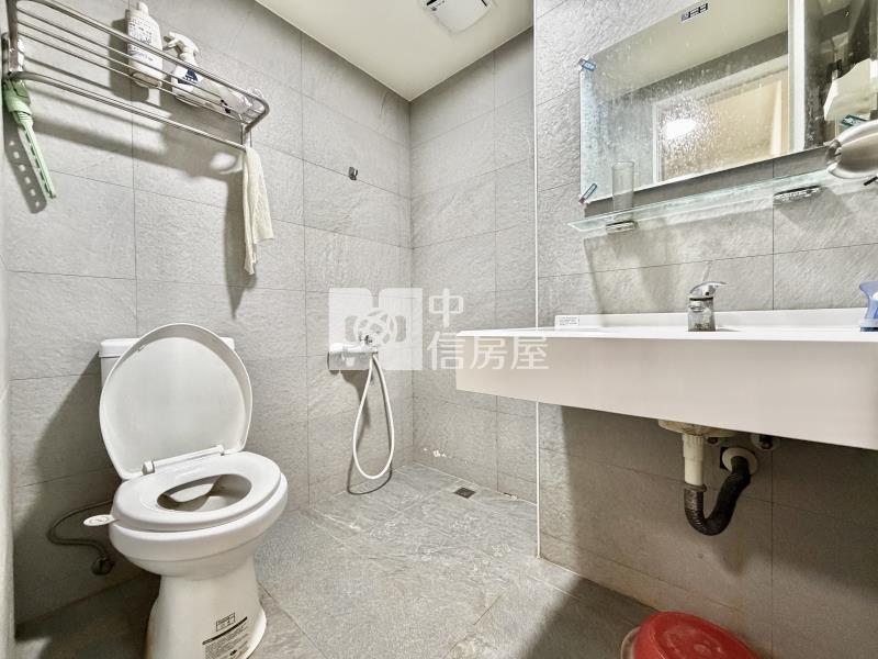 順天建設潭子兩房車位房屋室內格局與周邊環境