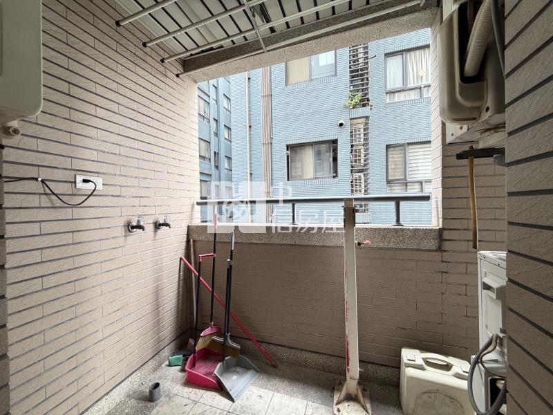 順天建設潭子兩房車位房屋室內格局與周邊環境