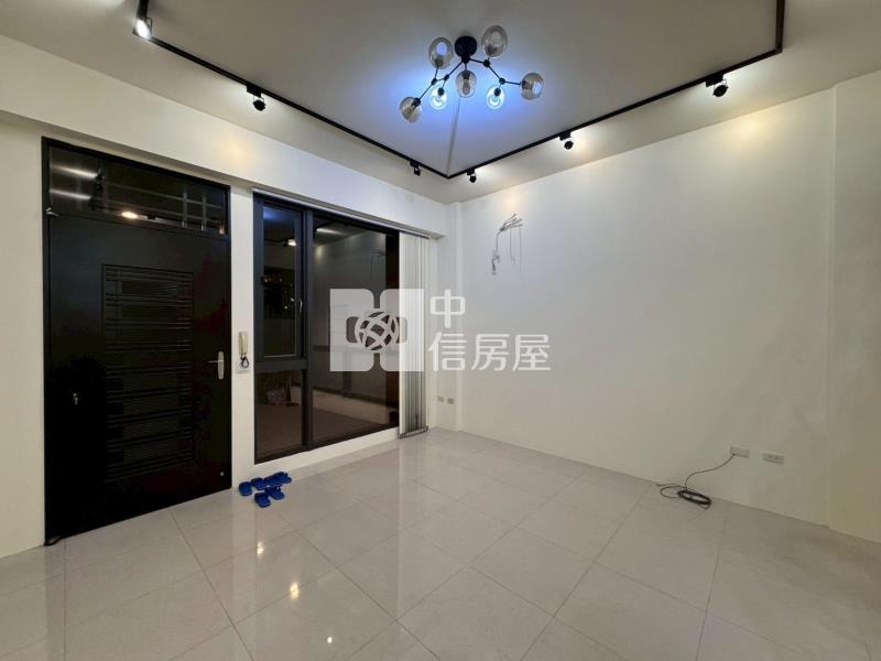 斗六科邨輕屋齡雙車精裝美墅房屋室內格局與周邊環境