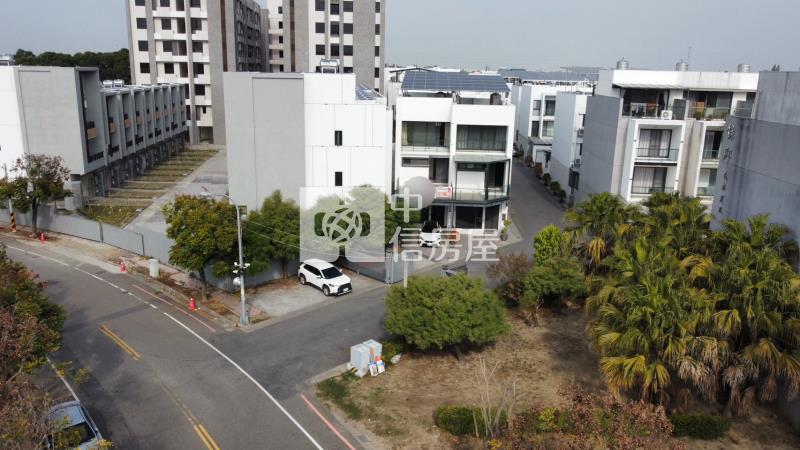 斗六科邨輕屋齡雙車精裝美墅房屋室內格局與周邊環境