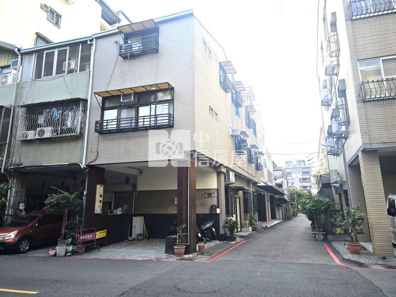 中國醫邊間滿租透套房屋室內格局與周邊環境