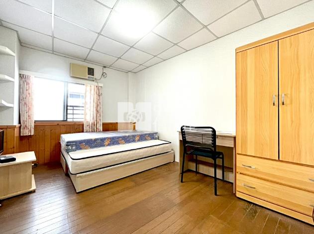 中國醫邊間滿租透套房屋室內格局與周邊環境