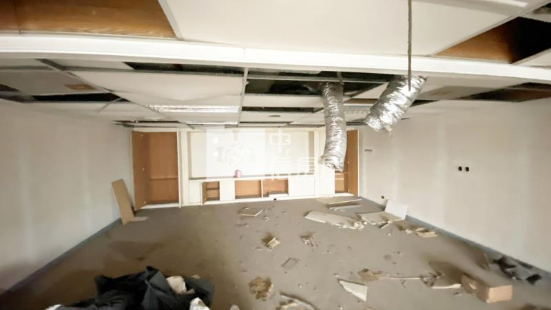 苗栗縣府旁商業大樓九樓房屋室內格局與周邊環境