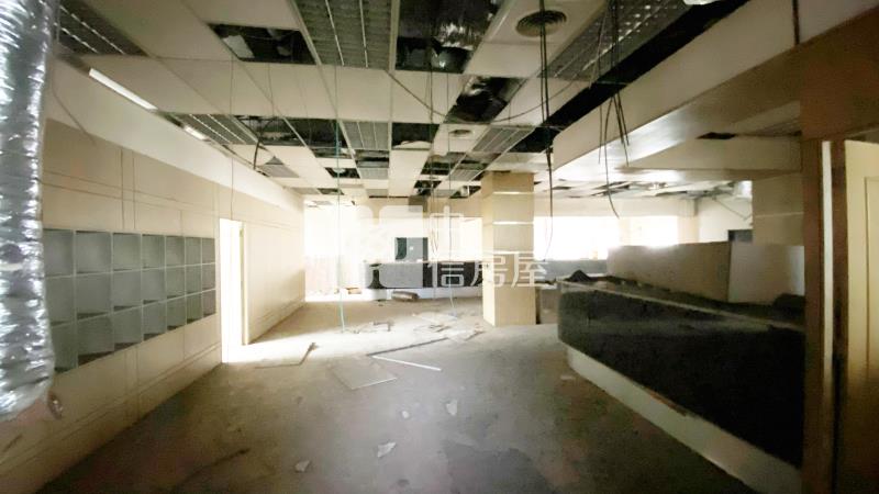 苗栗縣府旁商業大樓九樓房屋室內格局與周邊環境