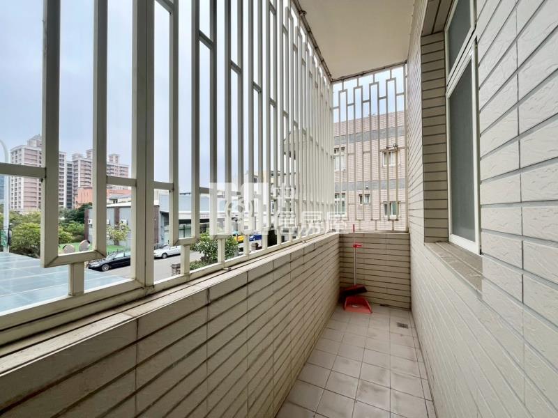 頭份翠亨邊間大豪墅房屋室內格局與周邊環境