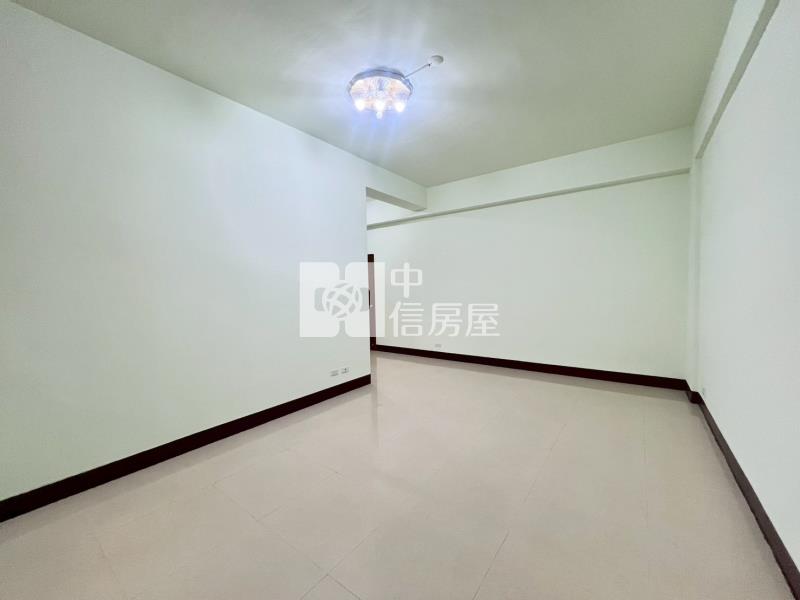 頭份翠亨邊間大豪墅房屋室內格局與周邊環境