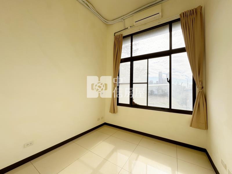 近青園國小.青埔國中一樓挑高三房車房屋室內格局與周邊環境