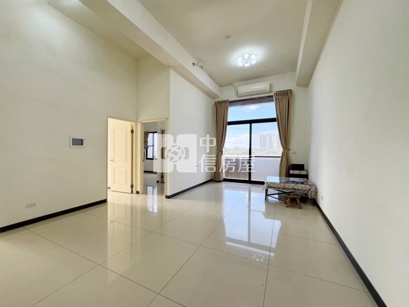 近青園國小.青埔國中一樓挑高三房車房屋室內格局與周邊環境