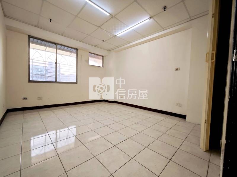 興大附中景觀戶次頂樓三房平車(E棟)房屋室內格局與周邊環境