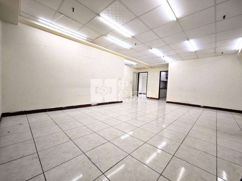 興大附中景觀戶次頂樓三房平車(E棟)房屋室內格局與周邊環境