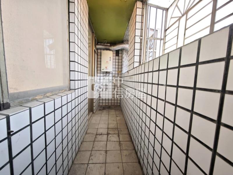 興大附中景觀戶次頂樓三房平車(E棟)房屋室內格局與周邊環境