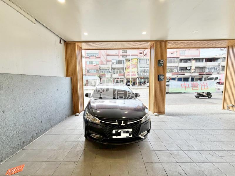 中興商圈吃市透店A房屋室內格局與周邊環境