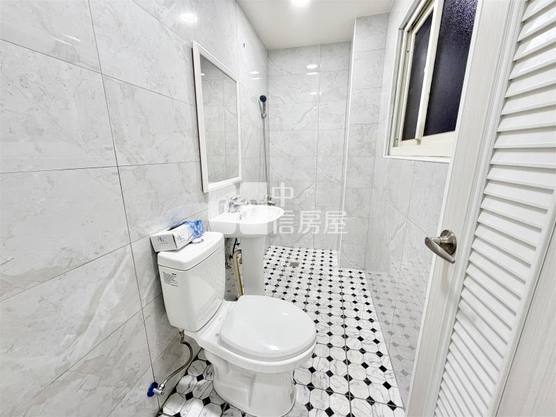 中興商圈吃市透店A房屋室內格局與周邊環境