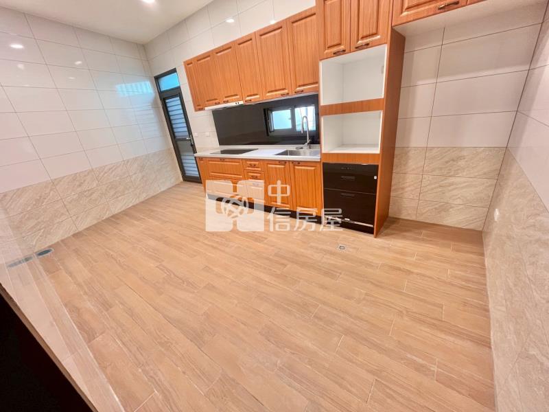 A20站旁日式大地坪美透天房屋室內格局與周邊環境