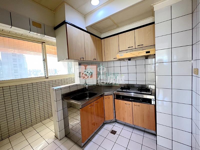 西門國小首購3房+車位房屋室內格局與周邊環境