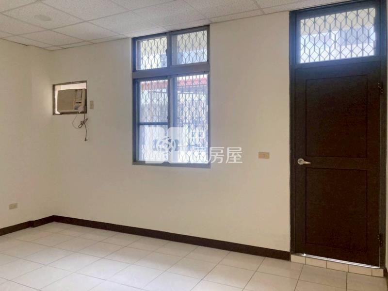 新市南科超大坪數5房車墅房屋室內格局與周邊環境