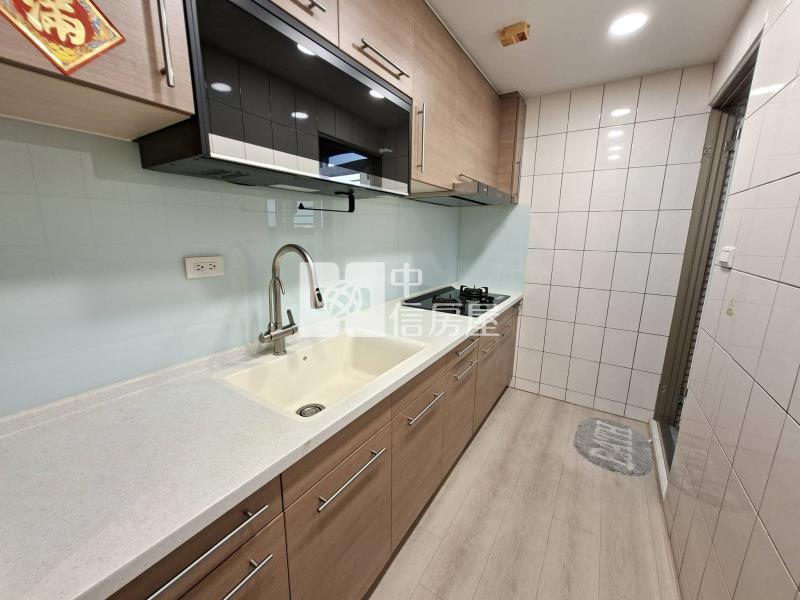 近文化中心裝潢雙車位房屋室內格局與周邊環境