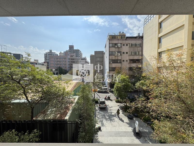 近中興大學精美三房平車露台戶房屋室內格局與周邊環境