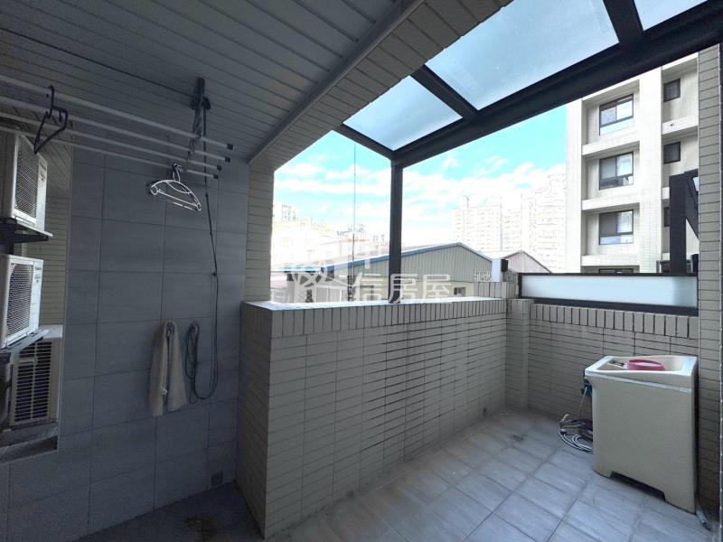 近中興大學精美三房平車露台戶房屋室內格局與周邊環境