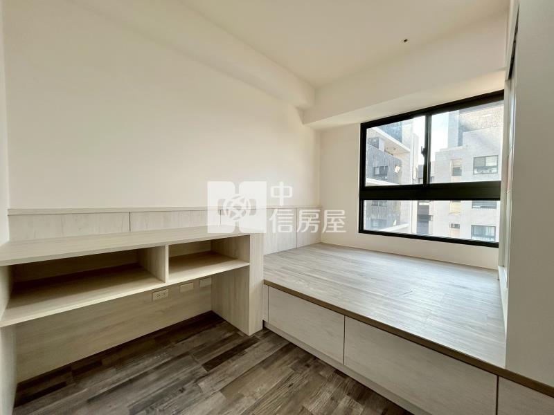 太子欣世界四房雙平車房屋室內格局與周邊環境