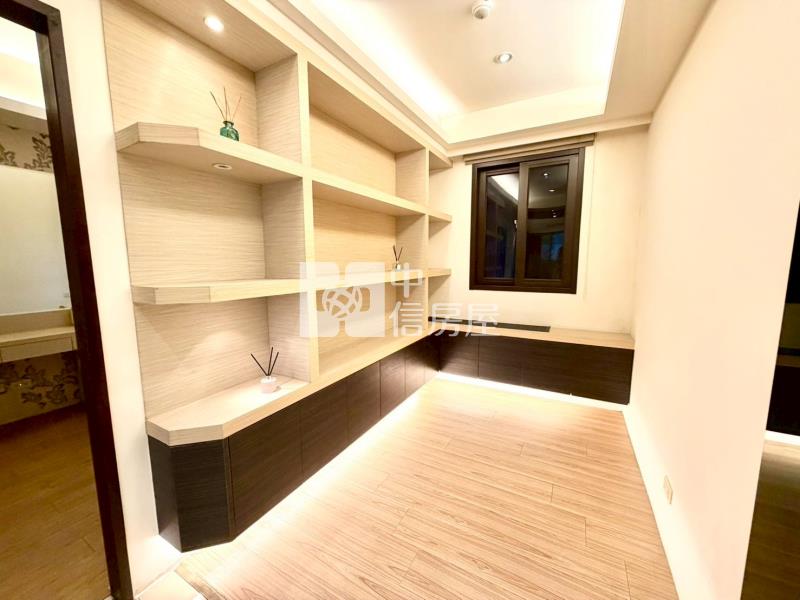 青埔A18紐約線上精美2+1房車房屋室內格局與周邊環境