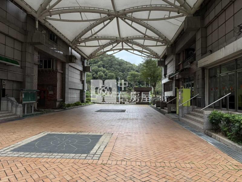 桃園巨蛋旁國宅4房+車位房屋室內格局與周邊環境