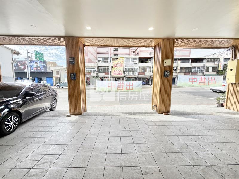 中興商圈吃市透店B房屋室內格局與周邊環境
