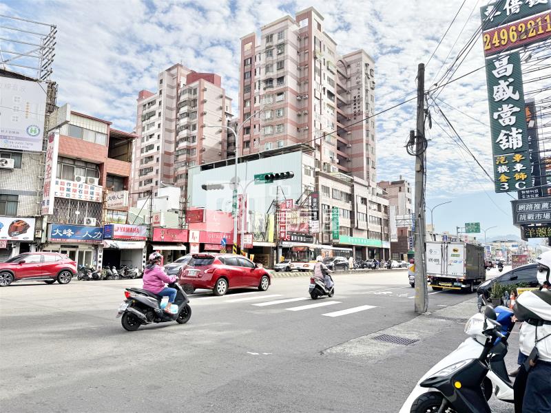 中興商圈吃市透店B房屋室內格局與周邊環境