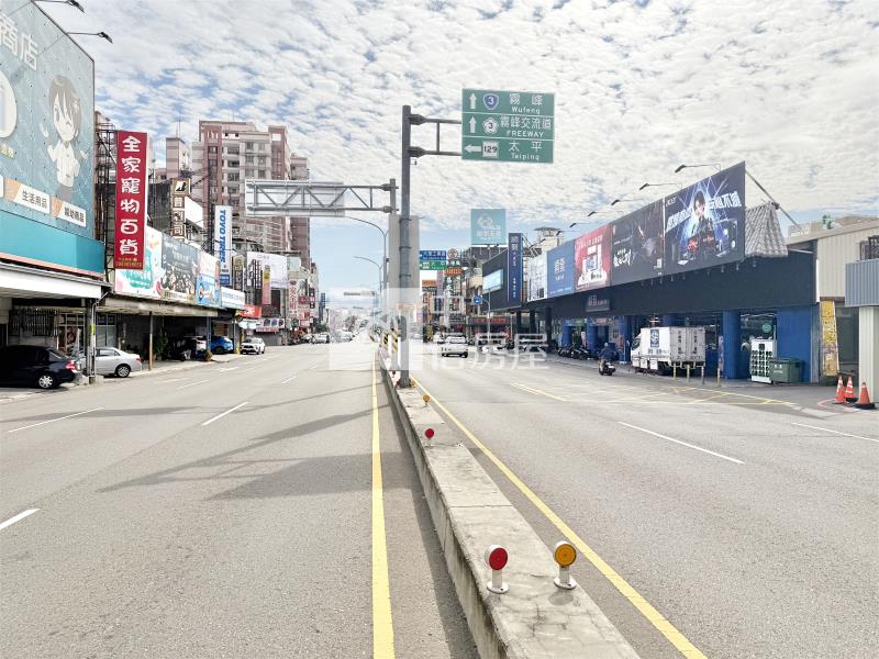 中興商圈吃市透店B房屋室內格局與周邊環境