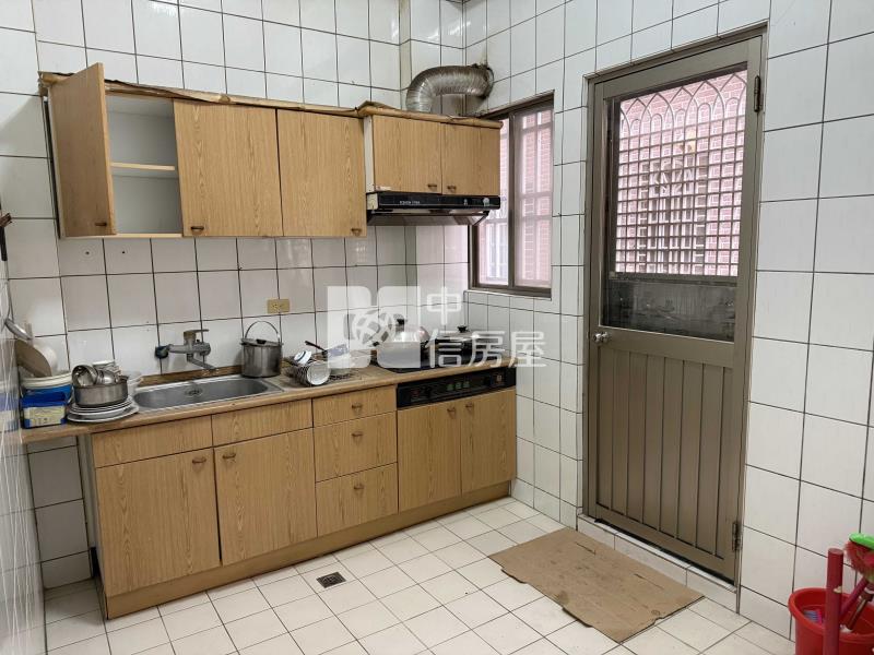 楊新路 一手屋主便宜別墅房屋室內格局與周邊環境