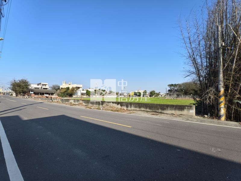 彰化芳苑近台61雙面臨路小建地房屋室內格局與周邊環境