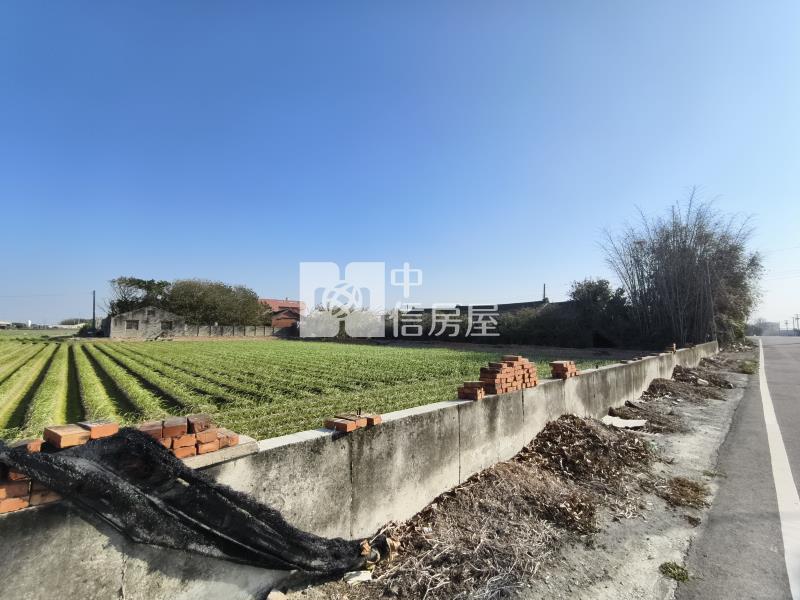 彰化芳苑近台61雙面臨路小建地房屋室內格局與周邊環境