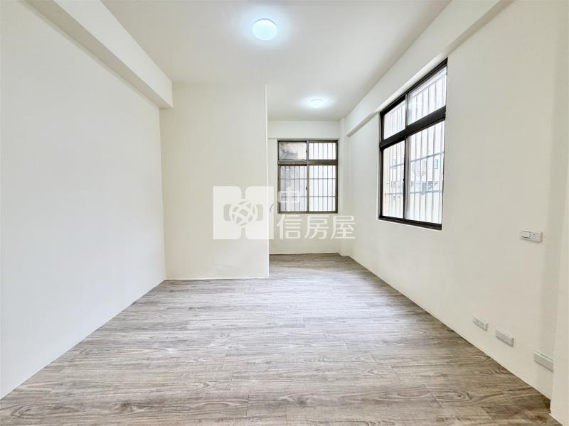 中興商圈吃市透店C房屋室內格局與周邊環境