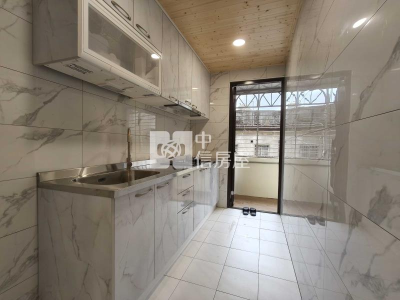 內壢家樂福美三房房屋室內格局與周邊環境