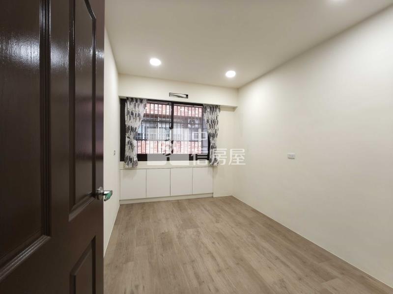 內壢家樂福美三房房屋室內格局與周邊環境