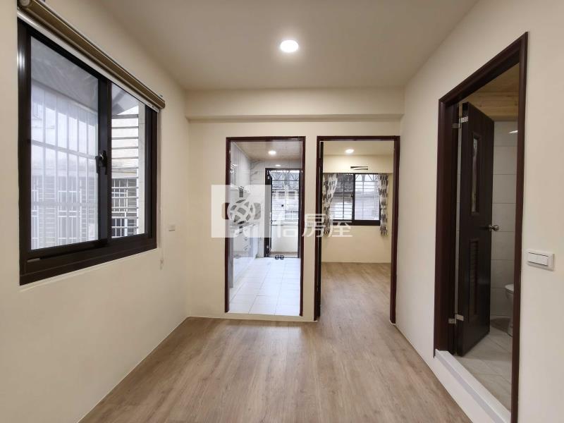 內壢家樂福美三房房屋室內格局與周邊環境