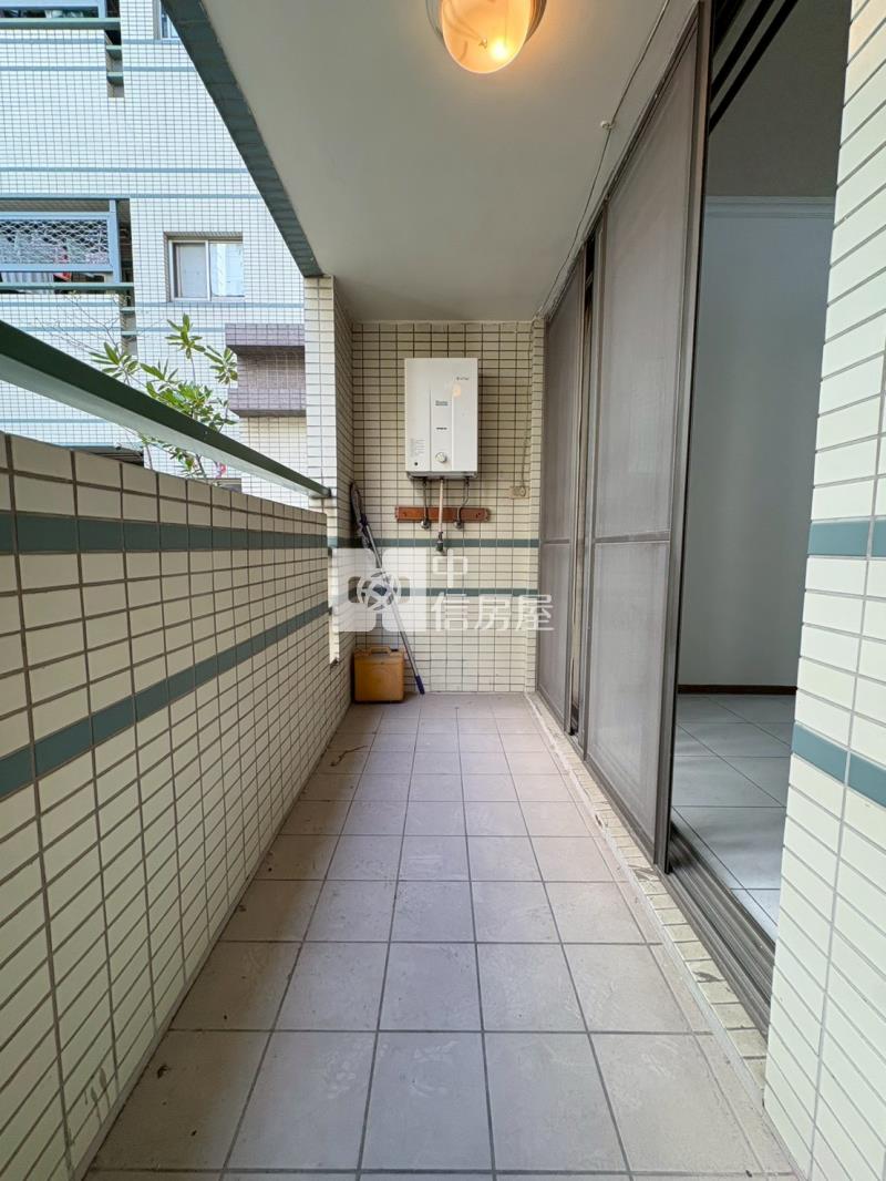 黎明商圈大三房附車位房屋室內格局與周邊環境