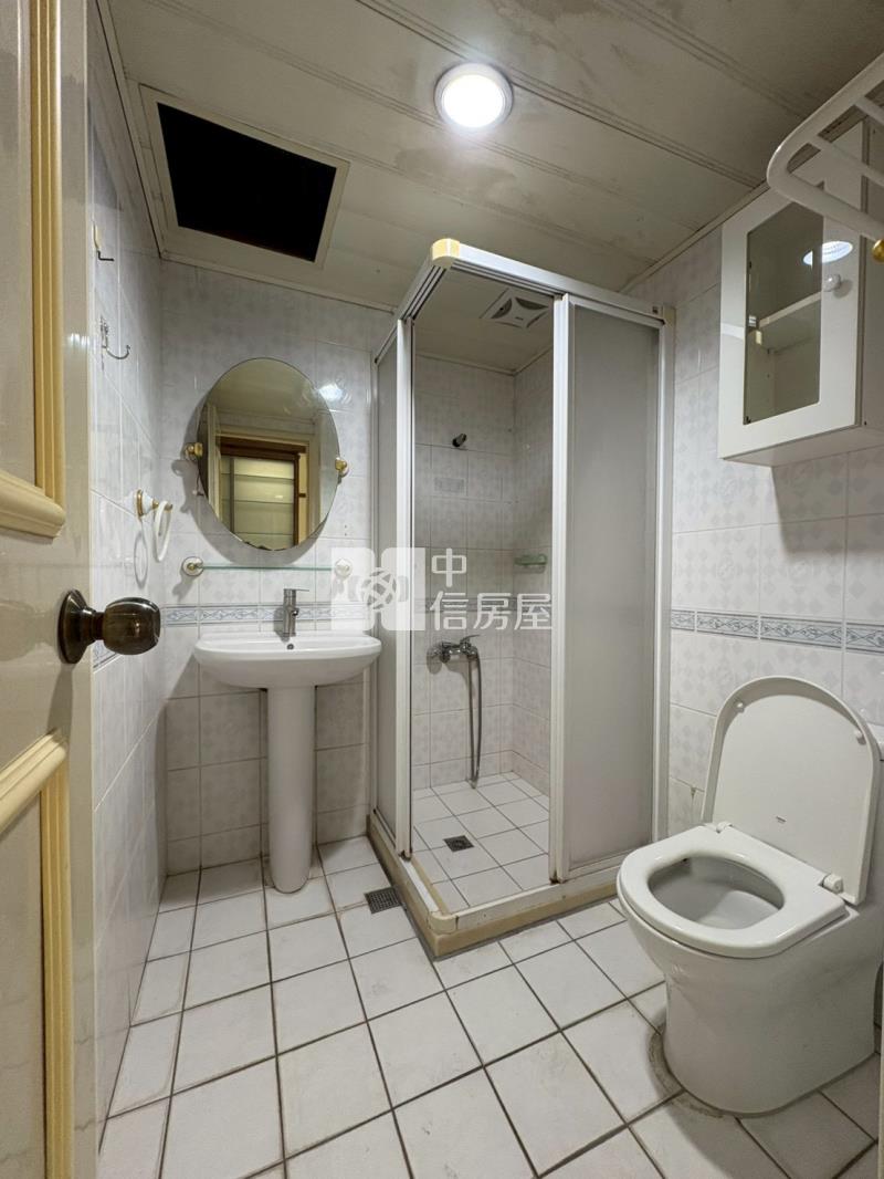 黎明商圈大三房附車位房屋室內格局與周邊環境