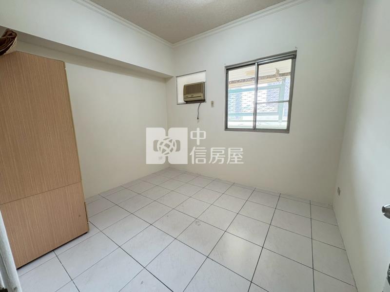 黎明商圈大三房附車位房屋室內格局與周邊環境