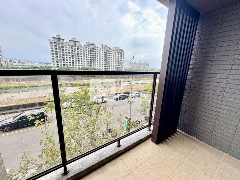 四季水悅河岸三房雙平車房屋室內格局與周邊環境