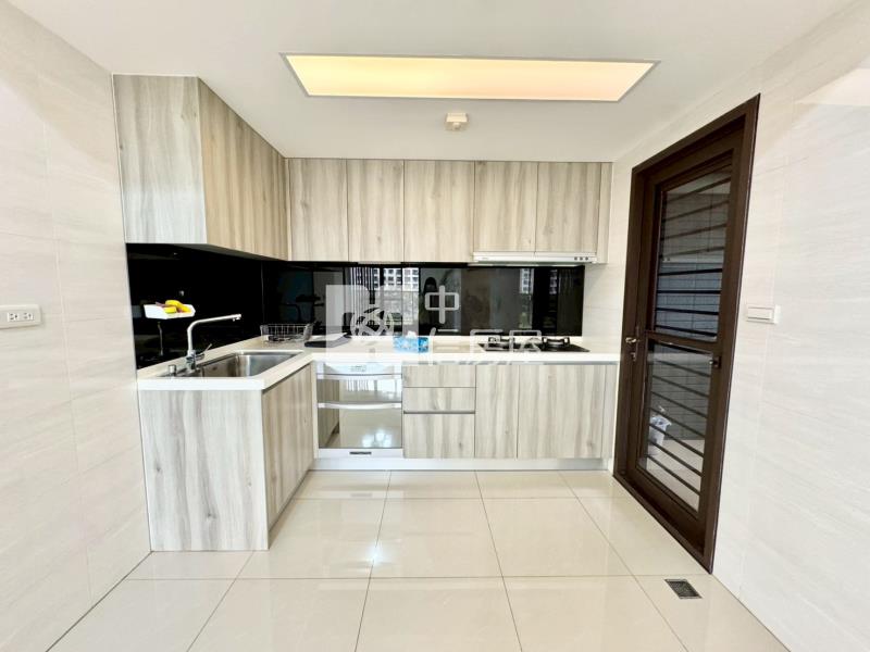 四季水悅河岸三房雙平車房屋室內格局與周邊環境