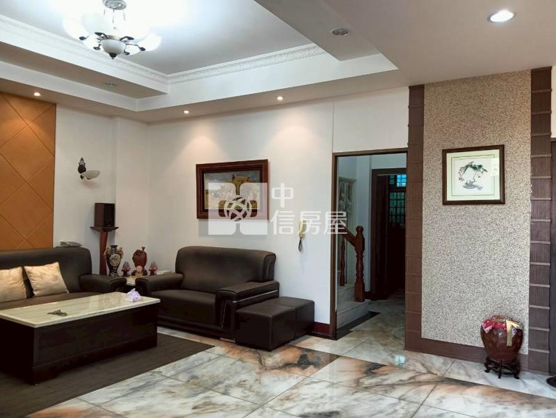 土庫公所雙車豪宅房屋室內格局與周邊環境