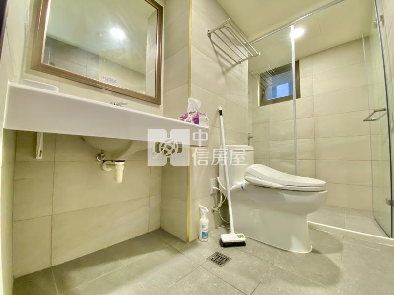 三井Outlet捷運藍線全新屋況大兩房大平車雙陽 台房屋室內格局與周邊環境