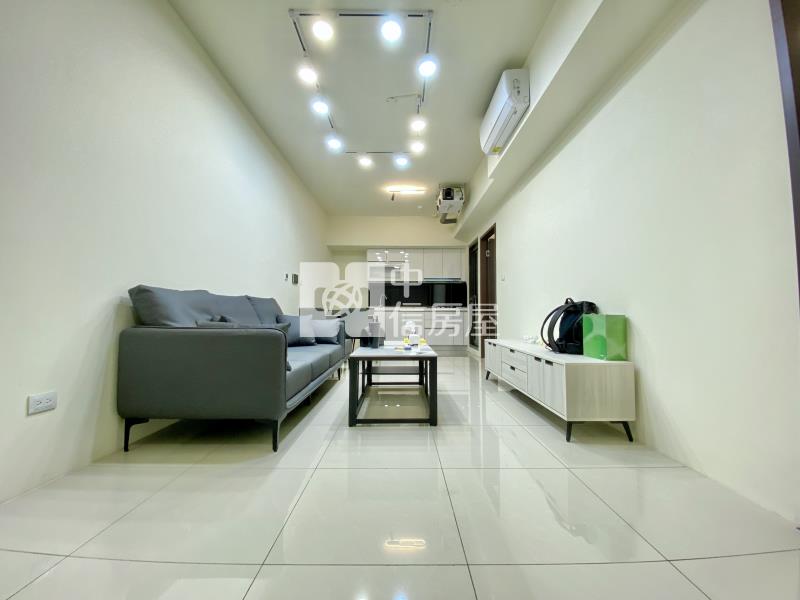 三井Outlet捷運藍線全新屋況大兩房大平車雙陽 台房屋室內格局與周邊環境