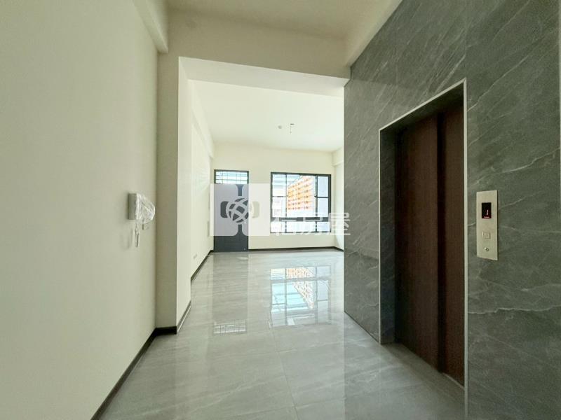 草屯全新4套電梯別墅A房屋室內格局與周邊環境