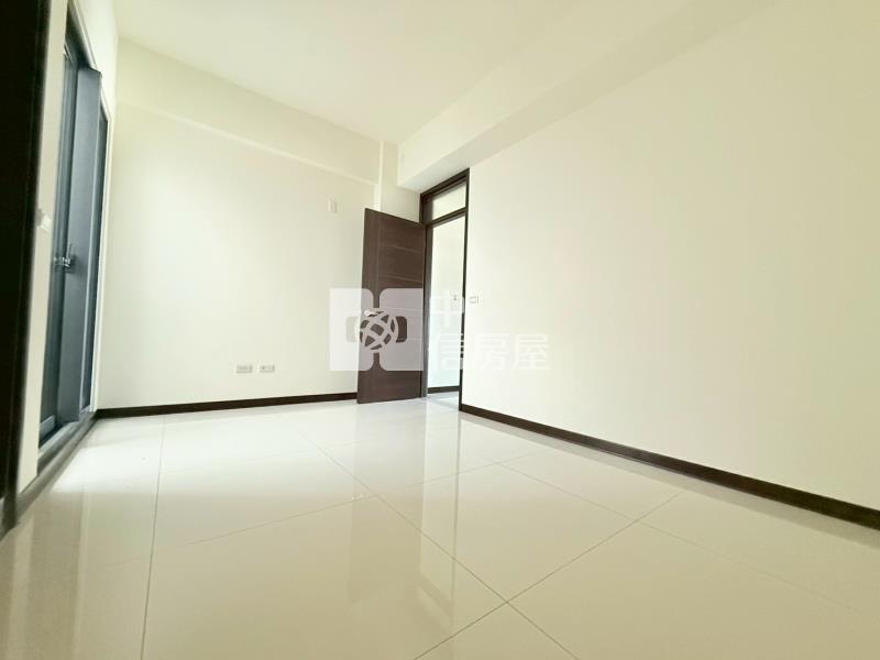 草屯全新4套電梯別墅A房屋室內格局與周邊環境